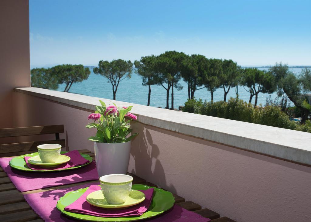 Garda Blue Lake Home Luxury Appartment Desenzano del Garda Exterior photo